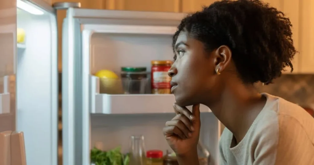 Este Simples Hábito na Cozinha Pode Fazer Você Economizar (Muito!) no Mercado